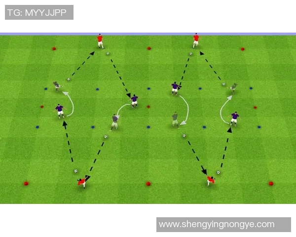 足球球星巧妙转身接球技巧解析与训练方法分享 足球球星巧妙转身接球技巧解析与训练方法分享