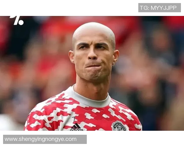 黄色寸头足球球星赛场激情四射引爆全场焦点瞬间